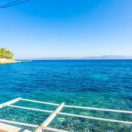 Spiros Jetty House Apartamento